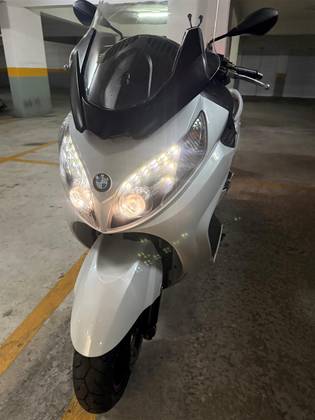 DAFRA MAXSYM 400i 